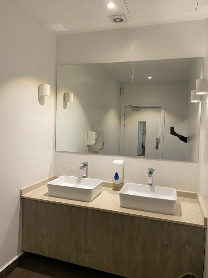 One Bedroom Apartment At A Embassy Gardens Cantonments Άκρα Εξωτερικό φωτογραφία